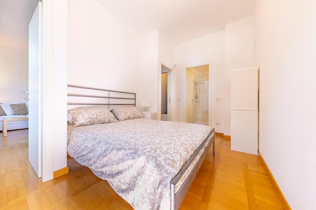 Luxury 1 Bedroom Navigli Loft Milão Exterior foto